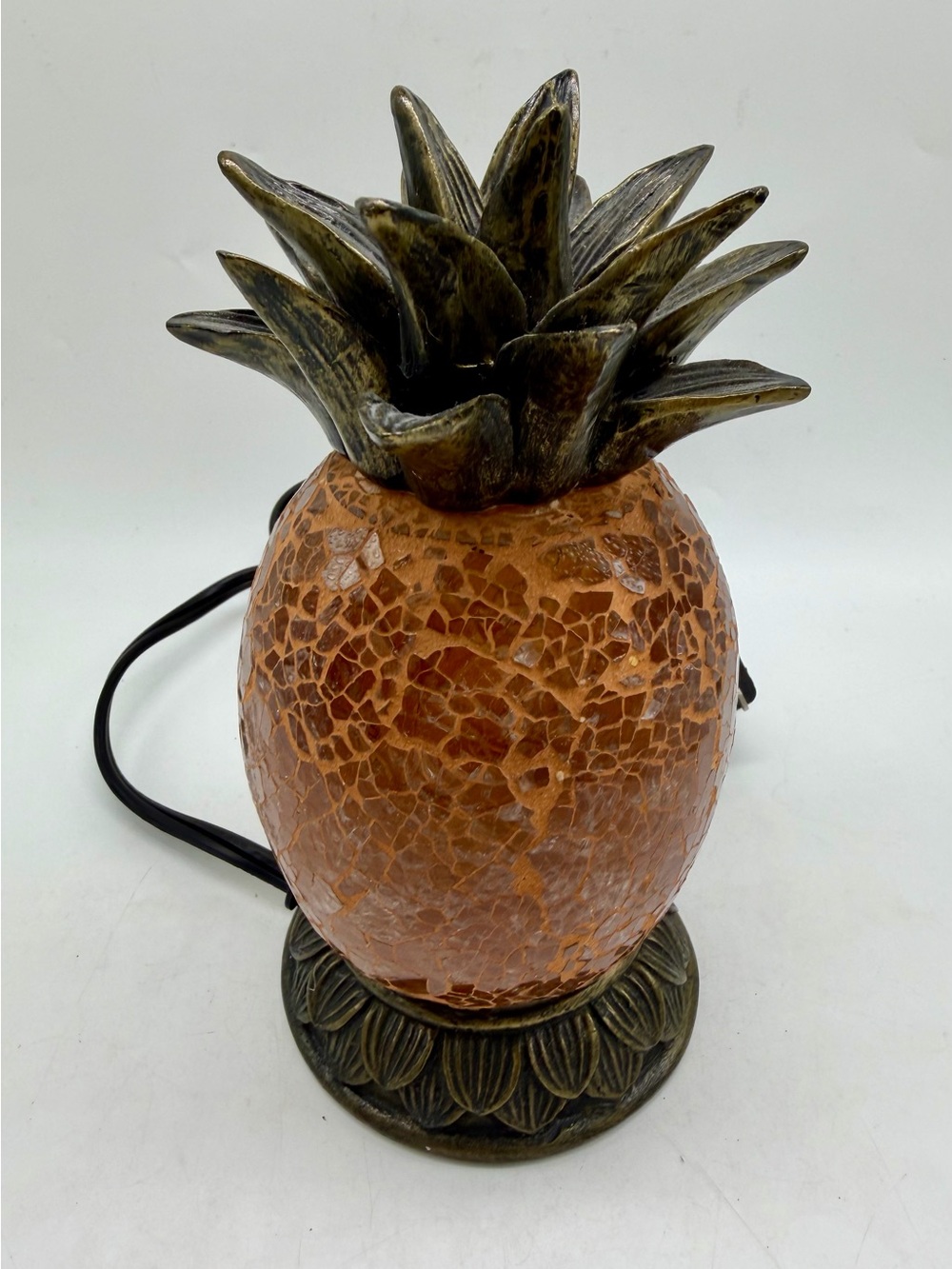 Bronze-Leaf Amber Pineapple Sculpture Lamp